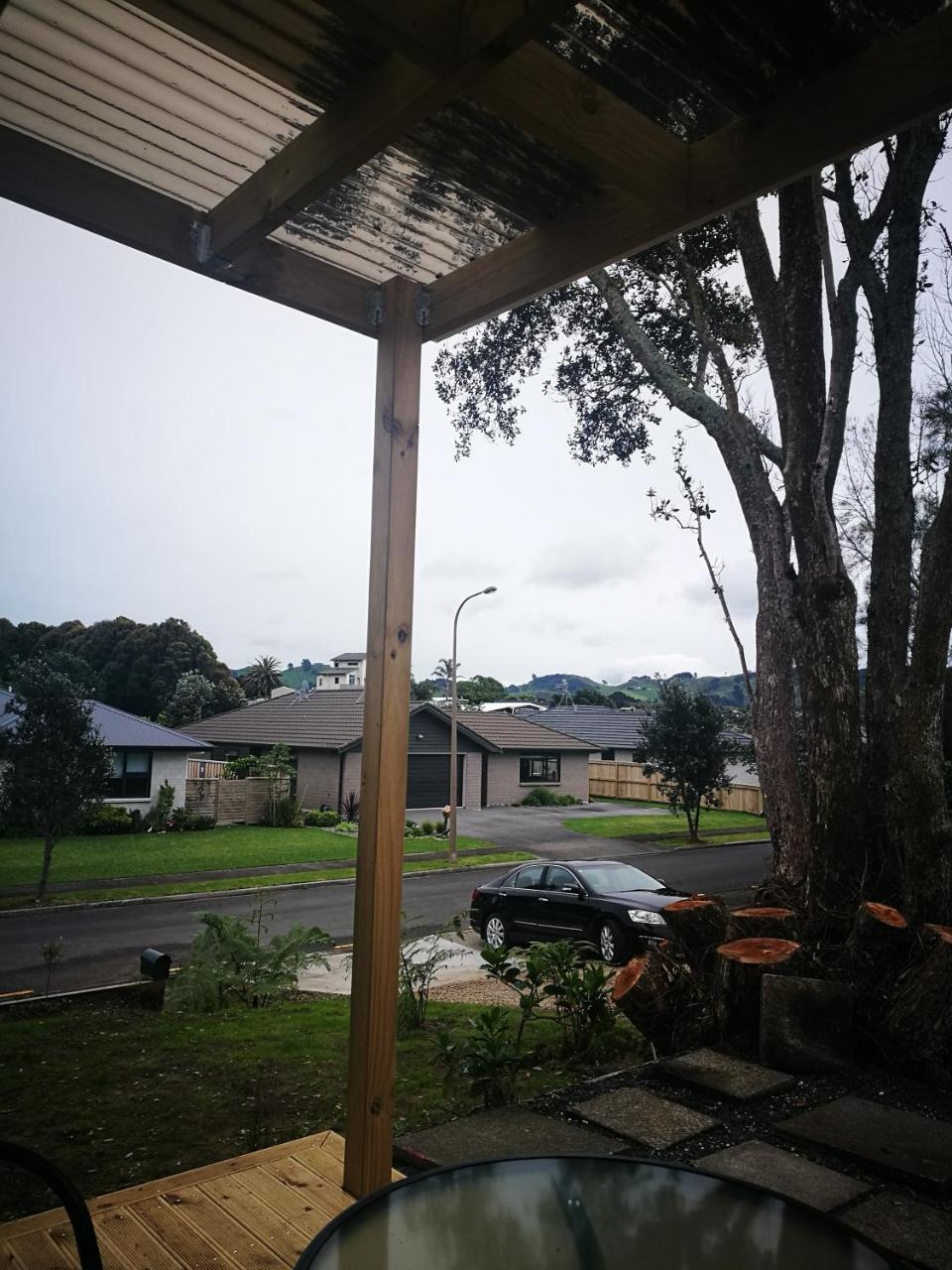 Budget Cabin Accommodation - Bed Shower Toilet Waihi Exterior foto